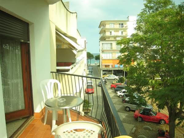 بلاتجا ذارو Hostal La Marina المظهر الخارجي الصورة