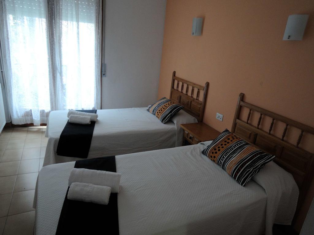بلاتجا ذارو Hostal La Marina الغرفة الصورة